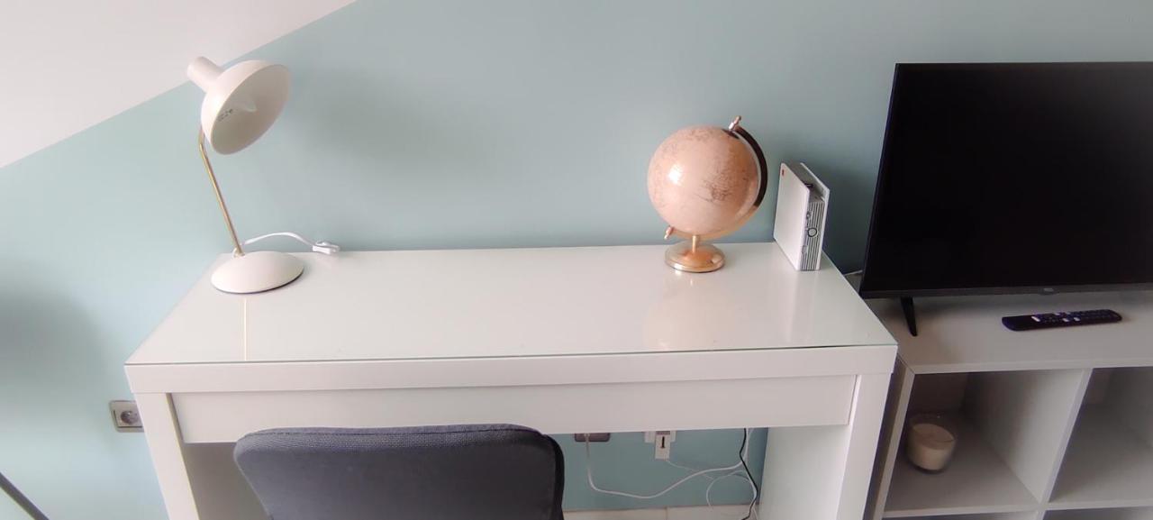 Studio 26M2 Centre Ville Renove Avec Parking Prive La Grande Motte Exterior photo